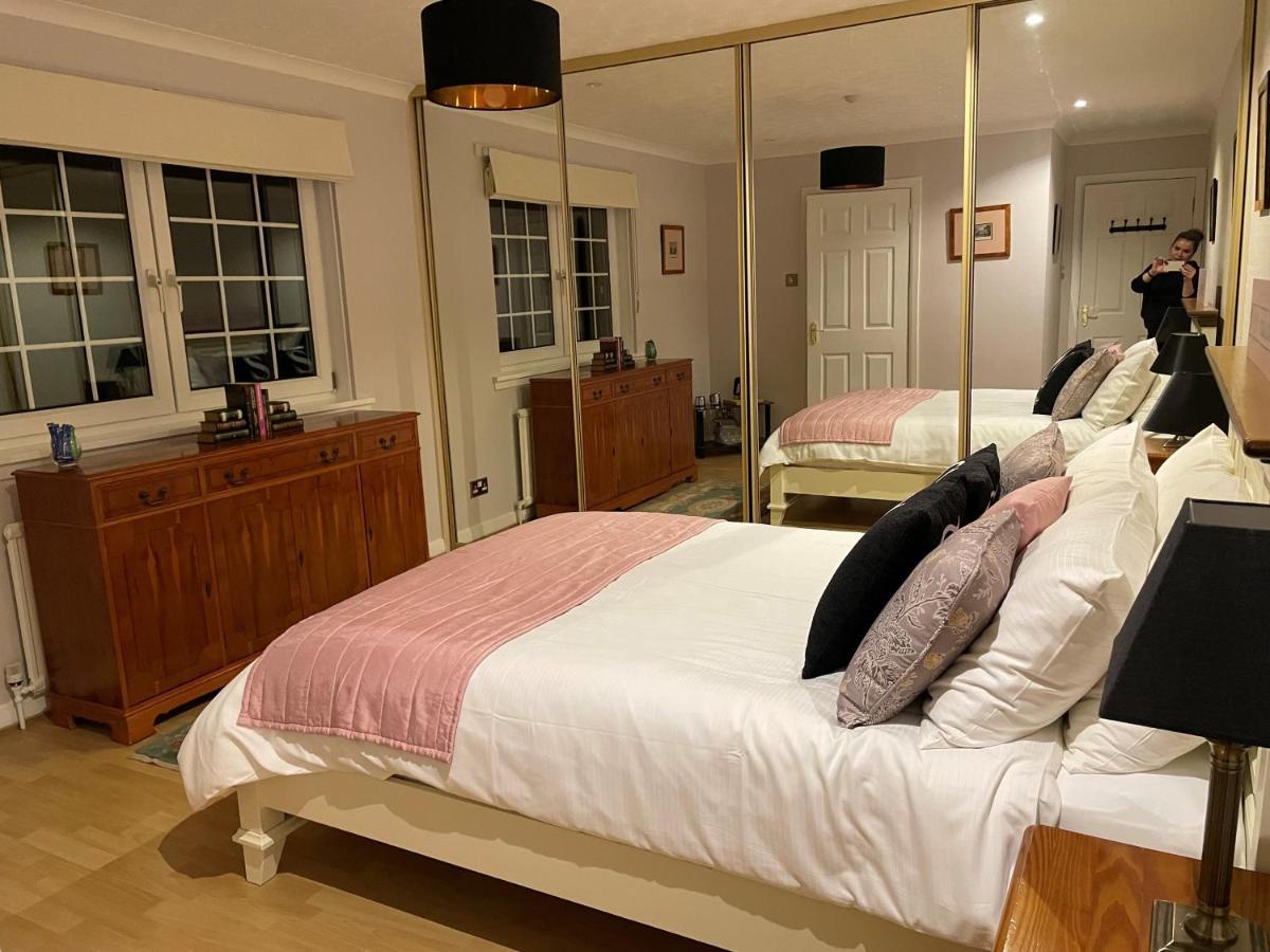 Finn Village "Mountain View Cottage" Private Garden, 9-Seater Hot Tub, Firepit & Pizza Stove Drymen Extérieur photo