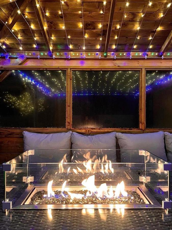 Finn Village "Mountain View Cottage" Private Garden, 9-Seater Hot Tub, Firepit & Pizza Stove Drymen Extérieur photo