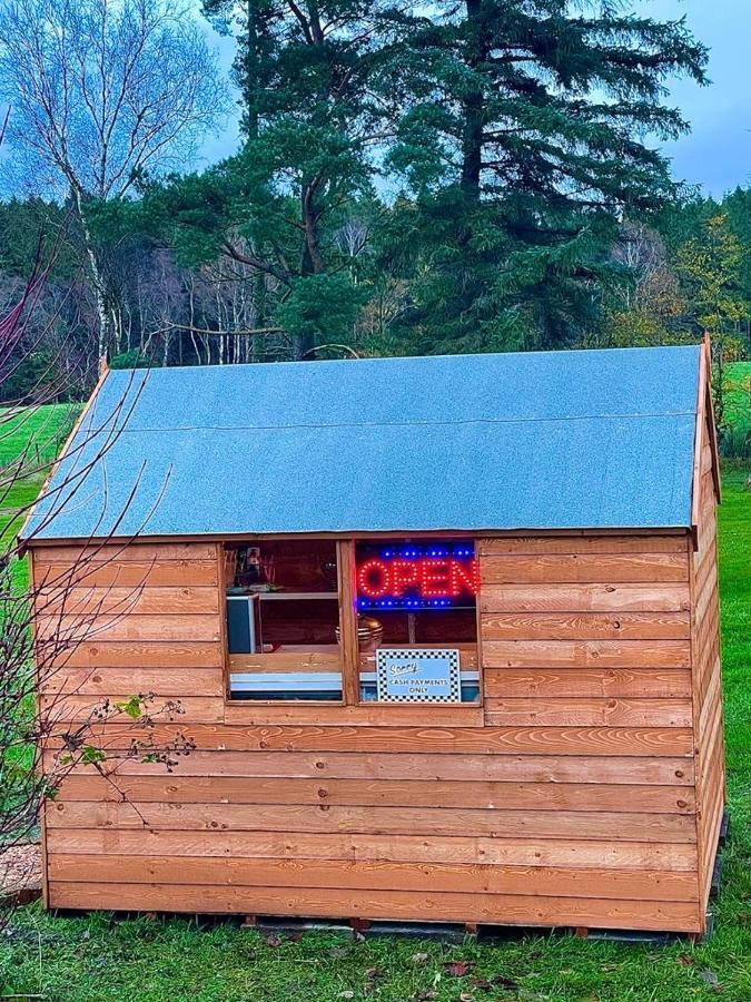 Finn Village "Mountain View Cottage" Private Garden, 9-Seater Hot Tub, Firepit & Pizza Stove Drymen Extérieur photo